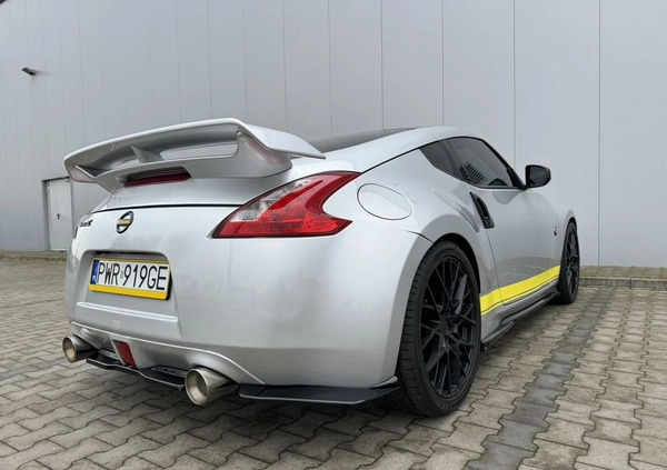 Nissan 370 Z cena 149900 przebieg: 19000, rok produkcji 2019 z Mszczonów małe 326